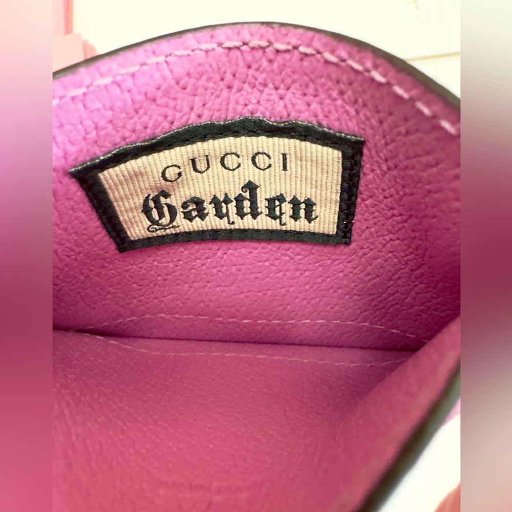 RELISTED IN CLOSET Pink Gucci Garden Card Holder Wallet - Picture 3 of 4